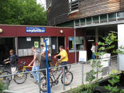 Fahrradreparaturladen im Mobile am 12.7.2007 - Blick nach Nordwesten